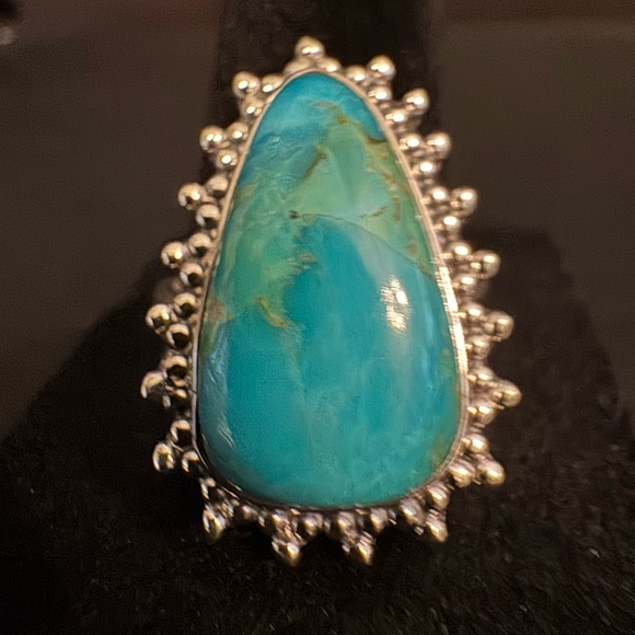Elegant Sterling Silver 925 and Turquoise Ring - Picture 1 of 3